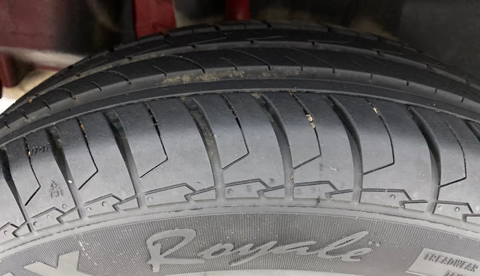 2021 Maruti Swift VXI, Petrol, Manual, 17,118 km, Right Rear Tyre Tread