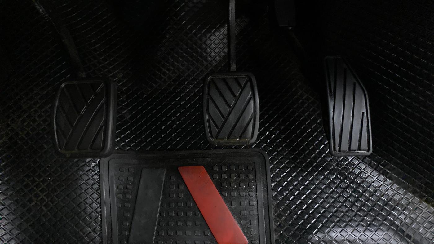 2021 Maruti Swift VXI, Petrol, Manual, 17,118 km, Pedals