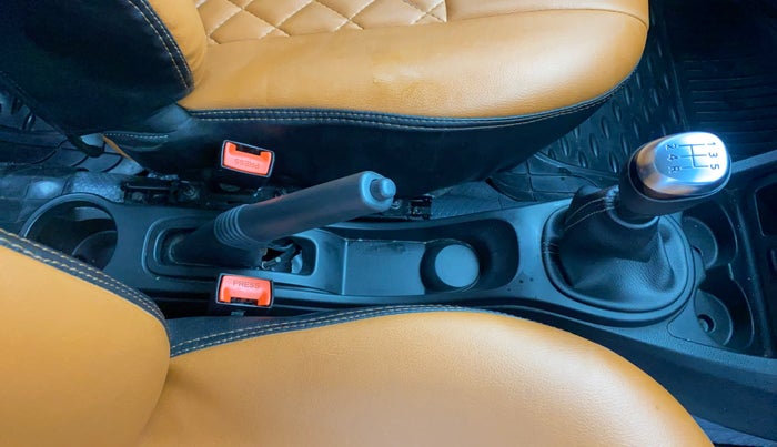 2019 Renault Duster RXS 1.5 PETROL MT, Petrol, Manual, 55,778 km, Gear Lever