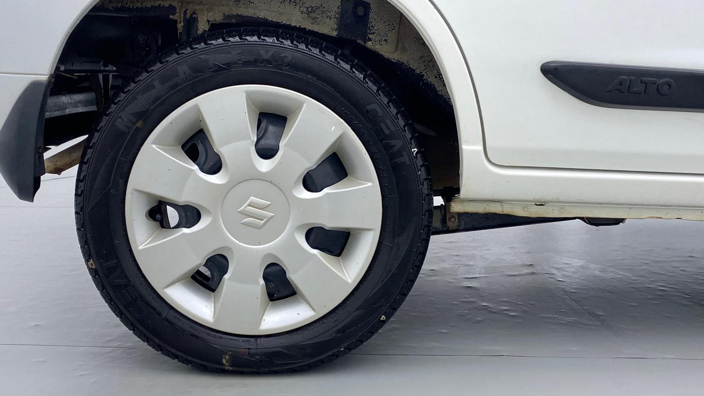 2014 Maruti Alto K10 VXI P, Petrol, Manual, 33,955 km, Right Rear Wheel