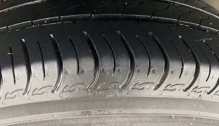 2018 Honda Jazz 1.2L I-VTEC V, Petrol, Manual, 90,248 km, Right Rear Tyre Tread