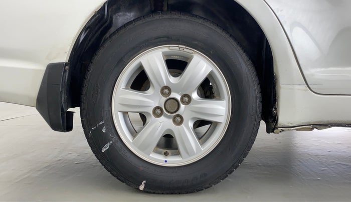 2010 Maruti Swift Dzire ZXI 1.3, Petrol, Manual, 78,054 km, Right Rear Wheel