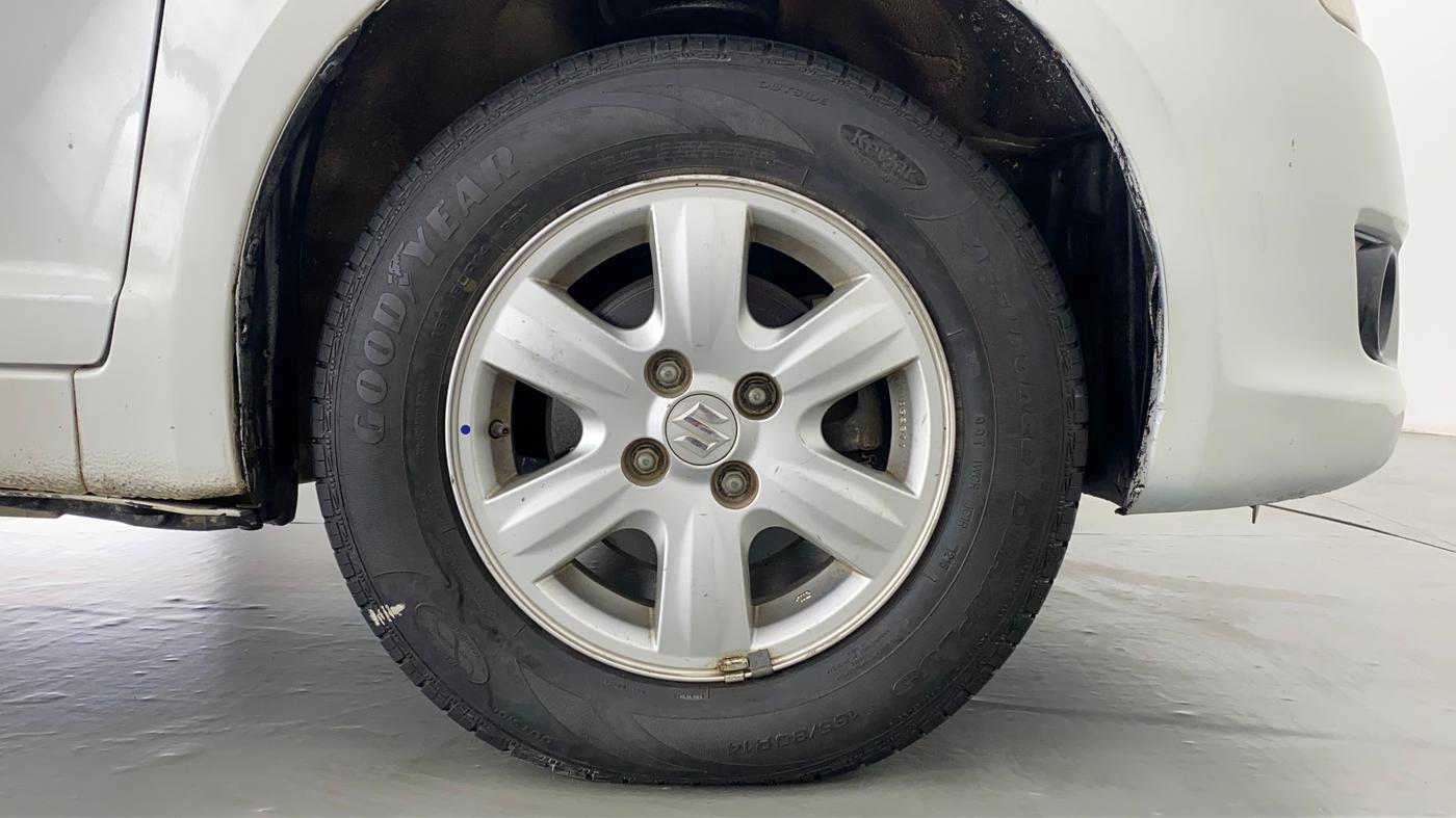 2010 Maruti Swift Dzire ZXI 1.3, Petrol, Manual, 78,054 km, Right Front Wheel
