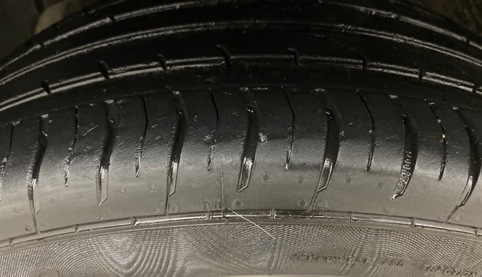 2020 MG HECTOR SHARP 1.5 DCT PETROL, Petrol, Automatic, 54,305 km, Left Front Tyre Tread