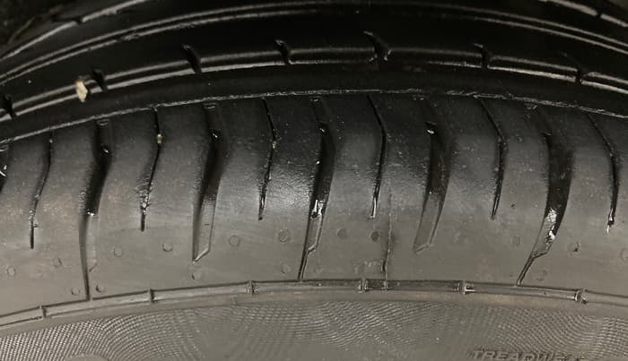 2020 MG HECTOR SHARP 1.5 DCT PETROL, Petrol, Automatic, 54,305 km, Left Rear Tyre Tread