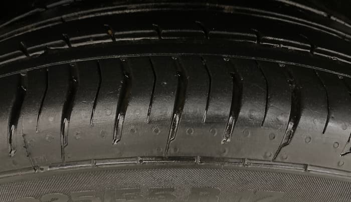 2020 MG HECTOR SHARP 1.5 DCT PETROL, Petrol, Automatic, 54,305 km, Right Rear Tyre Tread