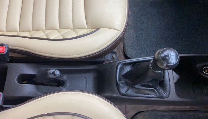 2016 Hyundai Eon ERA +, Petrol, Manual, 21,460 km, Gear Lever