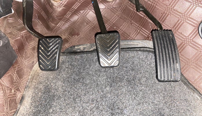 2016 Hyundai Eon ERA +, Petrol, Manual, 21,460 km, Pedals