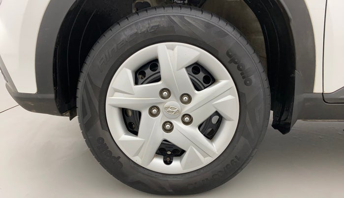 2020 Hyundai VENUE S 1.2, Petrol, Manual, 30,582 km, Left Front Wheel