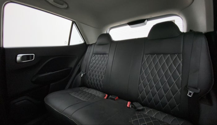 2020 Hyundai VENUE S 1.2, Petrol, Manual, 30,582 km, Right Side Rear Door Cabin