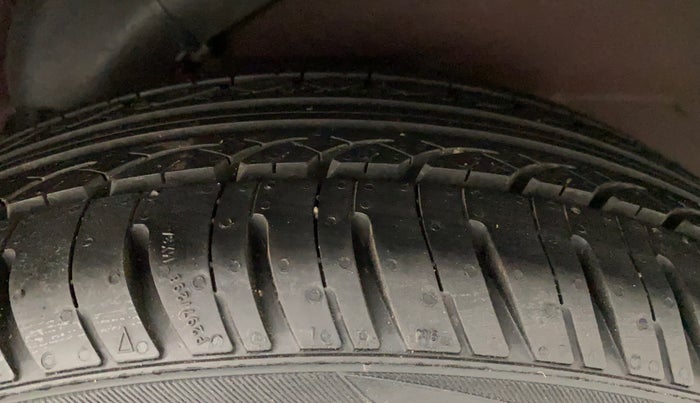2016 Hyundai i10 SPORTZ 1.1, Petrol, Manual, 88,616 km, Left Rear Tyre Tread