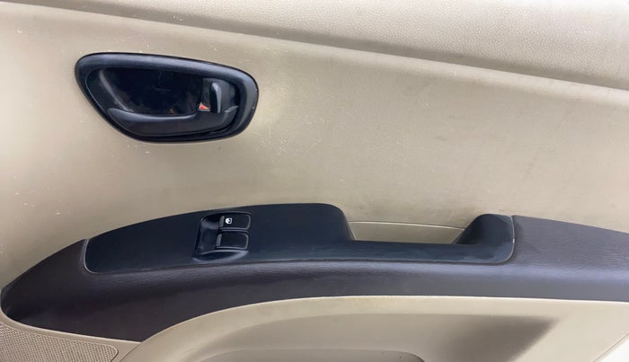 2012 Hyundai i10 ERA 1.1, Petrol, Manual, 70,824 km, Driver Side Door Panels Control