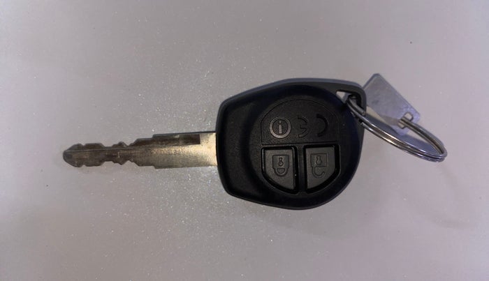 2022 Maruti Dzire VXI, Petrol, Manual, 18,794 km, Key Close Up