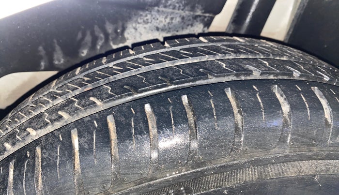 2022 Maruti Dzire VXI, Petrol, Manual, 18,794 km, Left Rear Tyre Tread