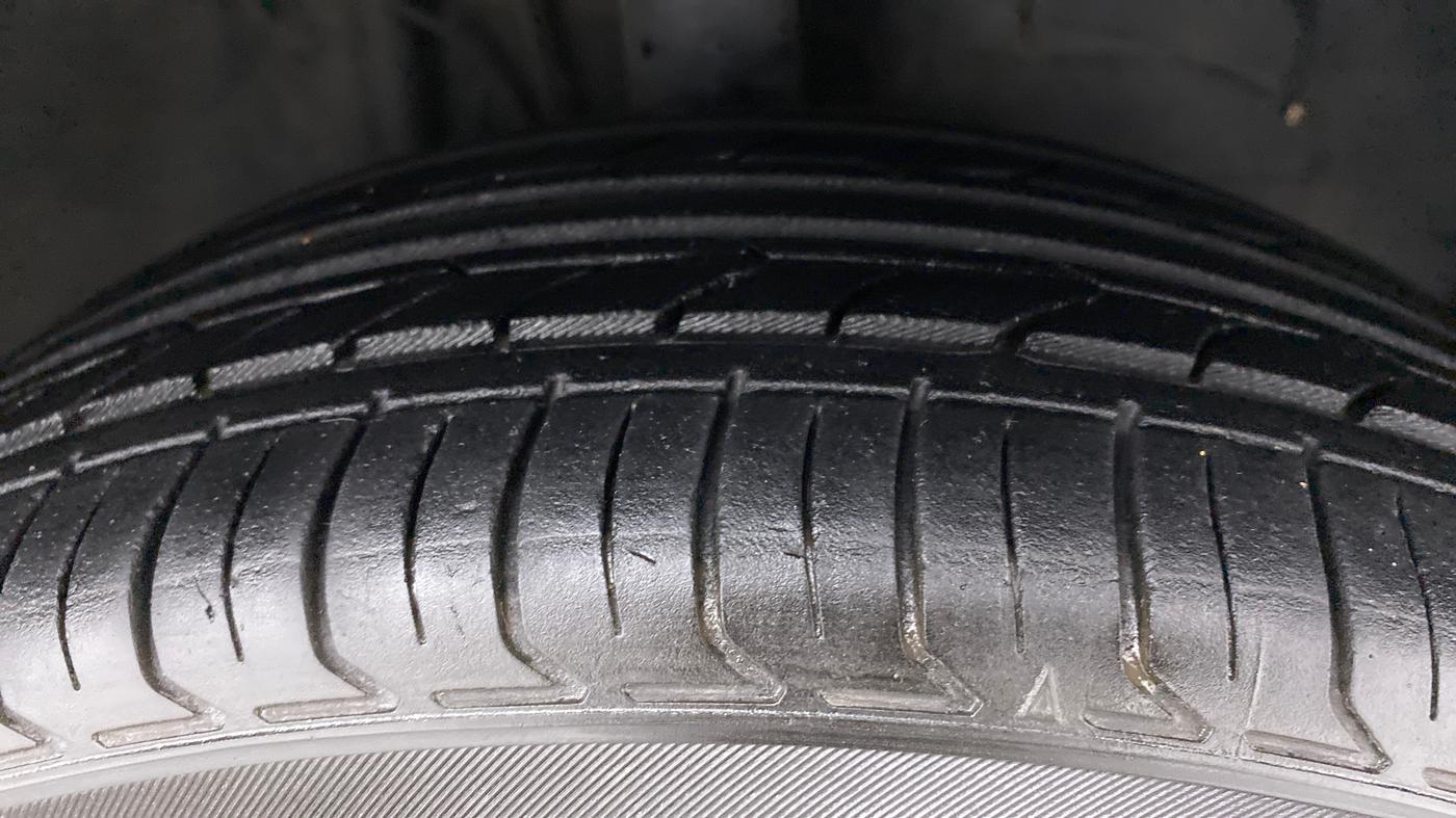 2018 Toyota YARIS G CVT, Petrol, Automatic, 68,950 km, Right Front Tyre Tread