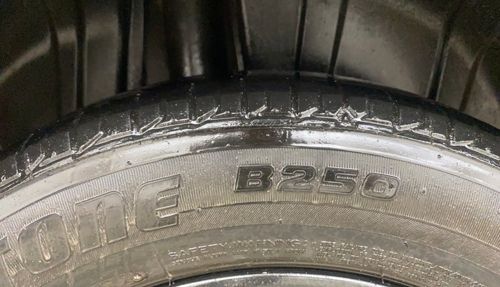 2020 Maruti XL6 ALPHA MT, Petrol, Manual, 86,022 km, Right Rear Tyre Tread