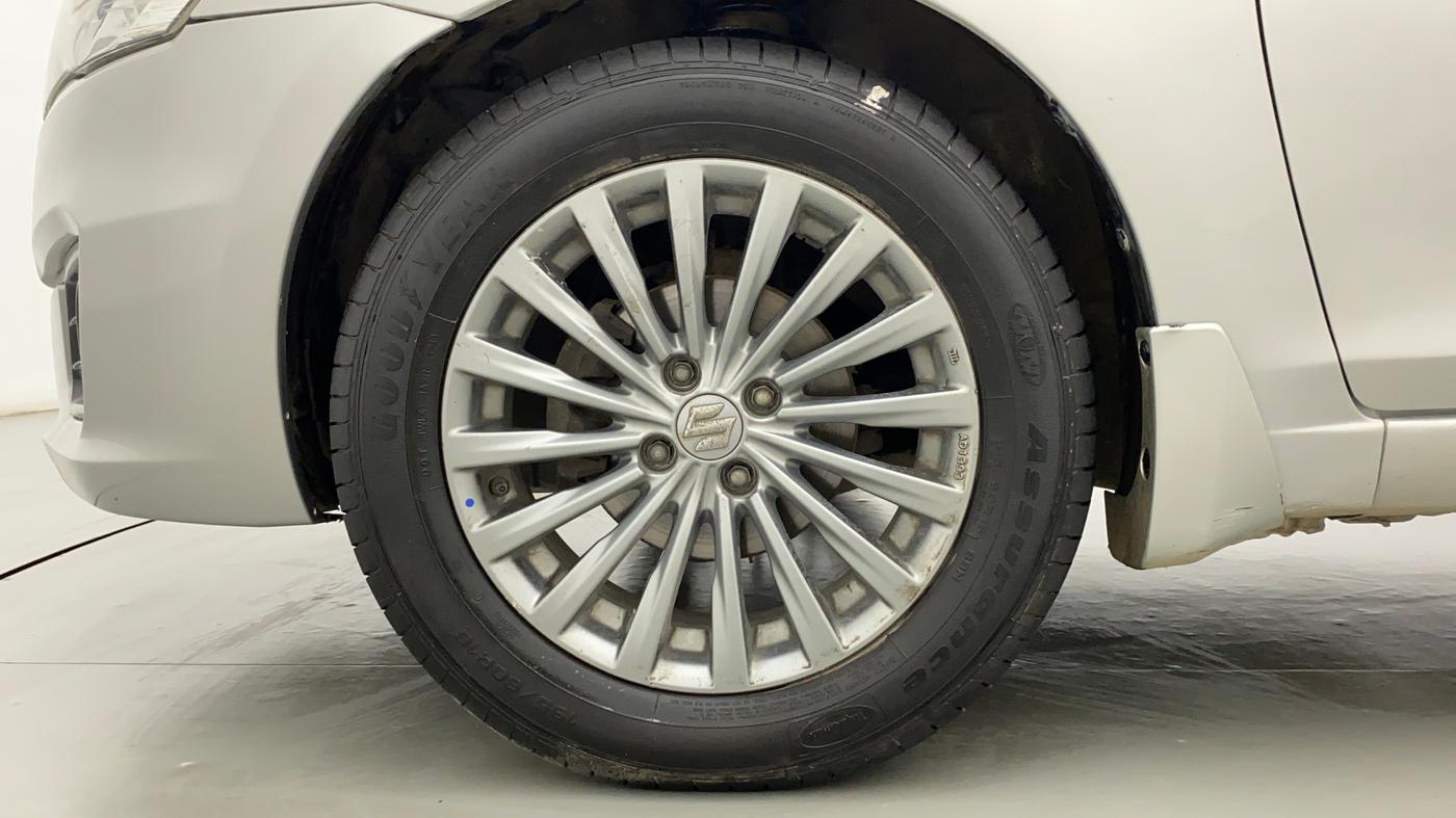 2016 Maruti Ciaz ZXI+, Petrol, Manual, 73,697 km, Left Front Wheel