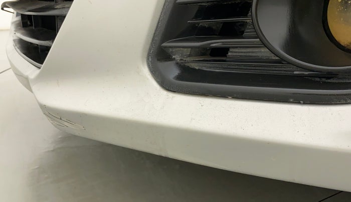 2016 Maruti Ciaz ZXI+, Petrol, Manual, 73,697 km, Front bumper - Minor scratches
