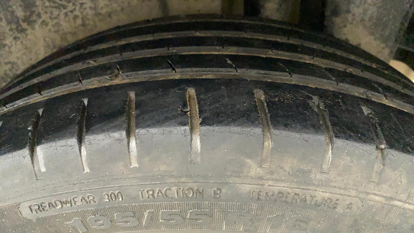 2016 Maruti Ciaz ZXI+, Petrol, Manual, 73,697 km, Left Rear Tyre Tread