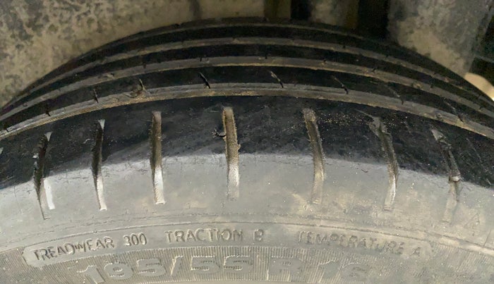 2016 Maruti Ciaz ZXI+, Petrol, Manual, 73,697 km, Left Rear Tyre Tread