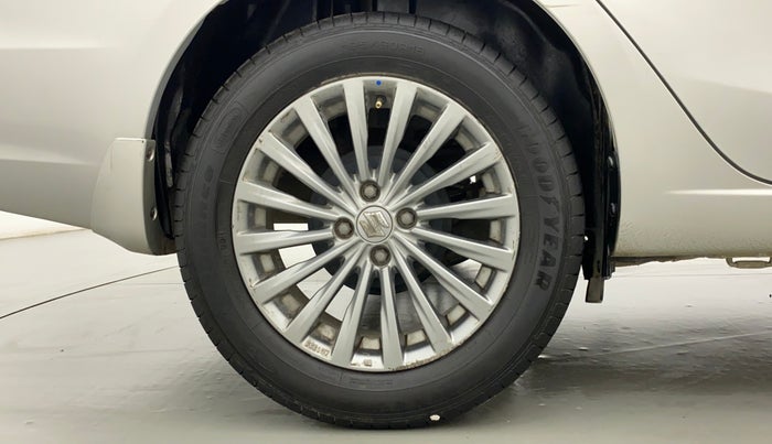 2016 Maruti Ciaz ZXI+, Petrol, Manual, 73,697 km, Right Rear Wheel
