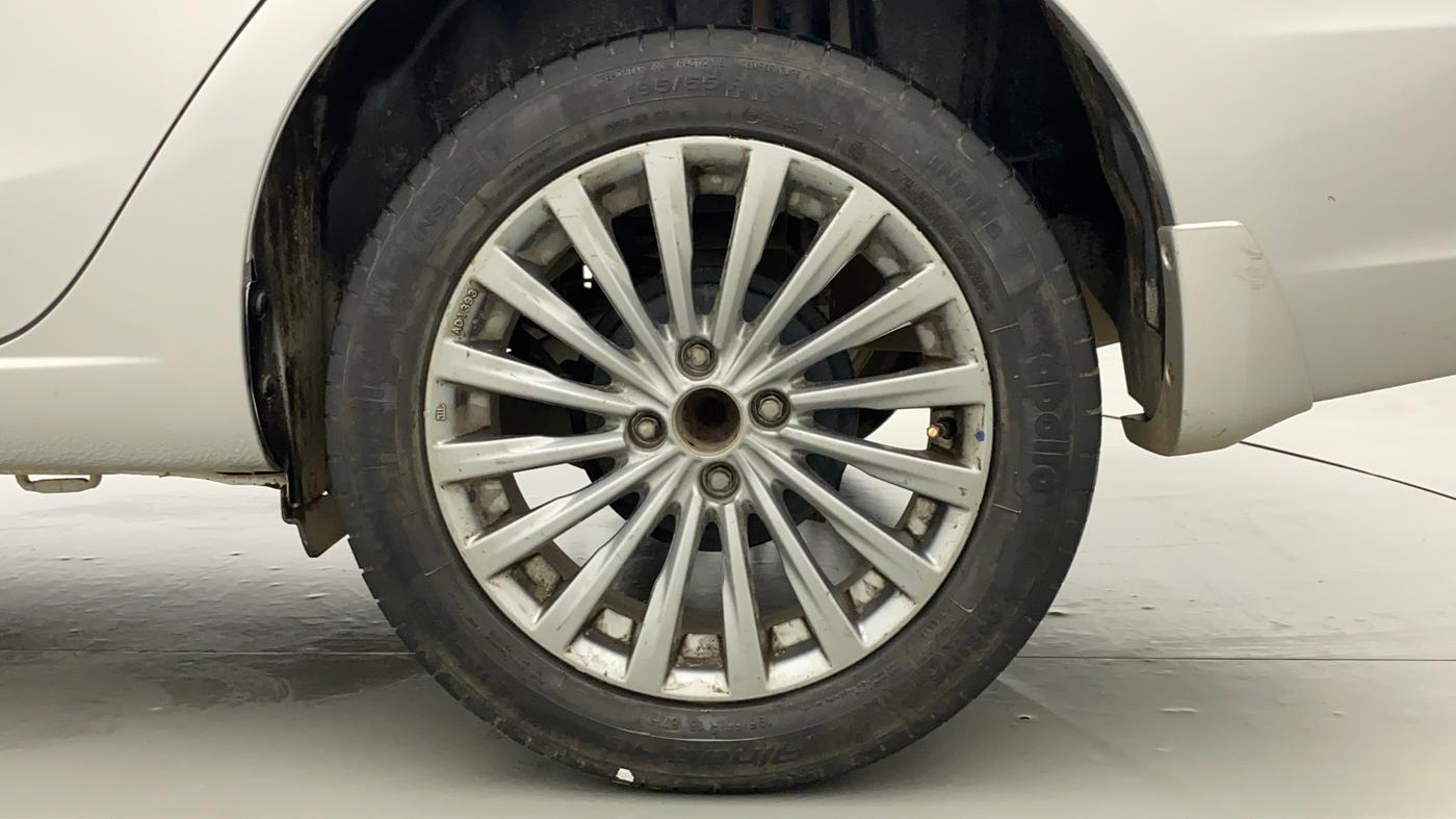 2016 Maruti Ciaz ZXI+, Petrol, Manual, 73,697 km, Left Rear Wheel