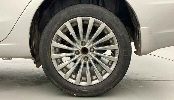 2016 Maruti Ciaz ZXI+, Petrol, Manual, 73,697 km, Left Rear Wheel
