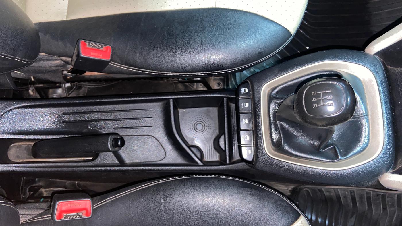 2018 Hyundai NEW SANTRO SPORTZ MT, CNG, Manual, 1,12,171 km, Gear Lever