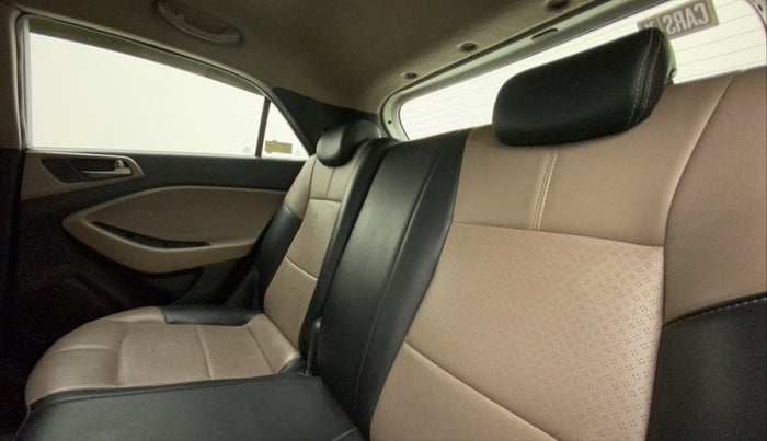 2015 Hyundai Elite i20 ASTA 1.2, Petrol, Manual, 82,516 km, Right Side Rear Door Cabin