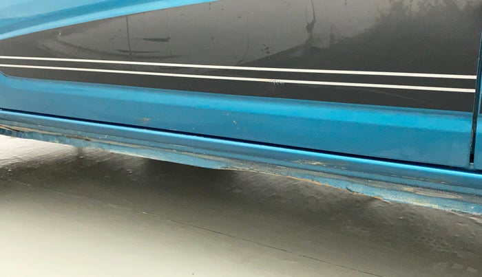 2022 Renault Kwid RXT 1.0, Petrol, Manual, 15,362 km, Left running board - Slightly dented