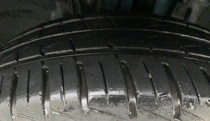 2022 Renault Kwid RXT 1.0, Petrol, Manual, 15,362 km, Right Front Tyre Tread