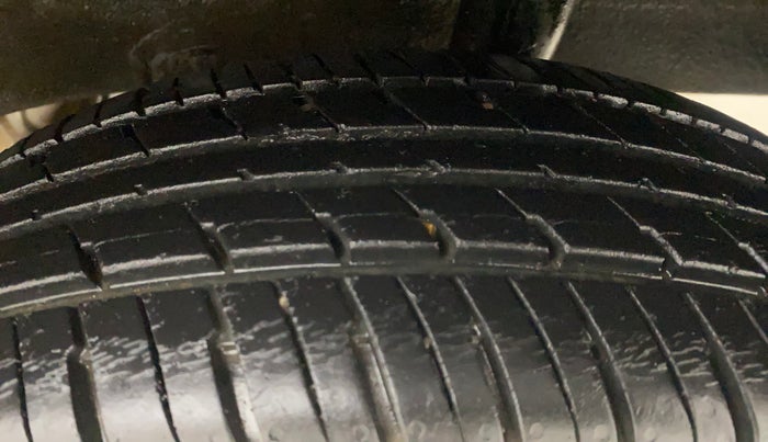 2018 Datsun Redi Go T (O), Petrol, Manual, 27,983 km, Left Rear Tyre Tread