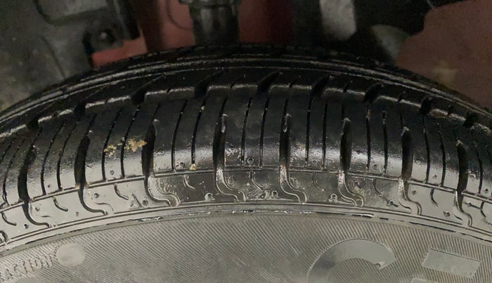 2018 Renault Kwid RXL, Petrol, Manual, 17,047 km, Left Front Tyre Tread