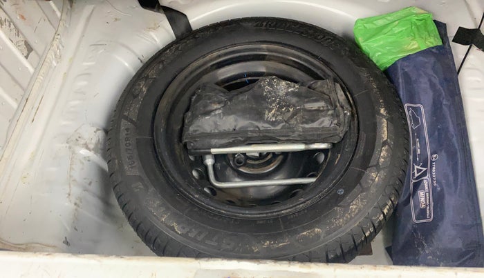 2020 Renault Kwid RXT 1.0 (O), Petrol, Manual, 55,336 km, Spare Tyre