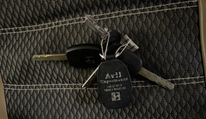 2015 Honda Mobilio 1.5L I-VTEC S, Petrol, Manual, 83,246 km, Key Close Up