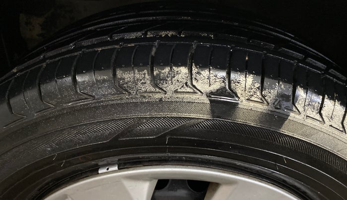 2015 Honda Mobilio 1.5L I-VTEC S, Petrol, Manual, 83,246 km, Left Front Tyre Tread