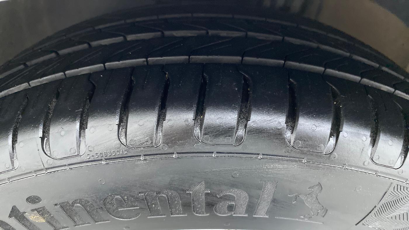 2021 Volkswagen Polo GT TSI AT 1.0, Petrol, Automatic, 38,009 km, Left Front Tyre Tread