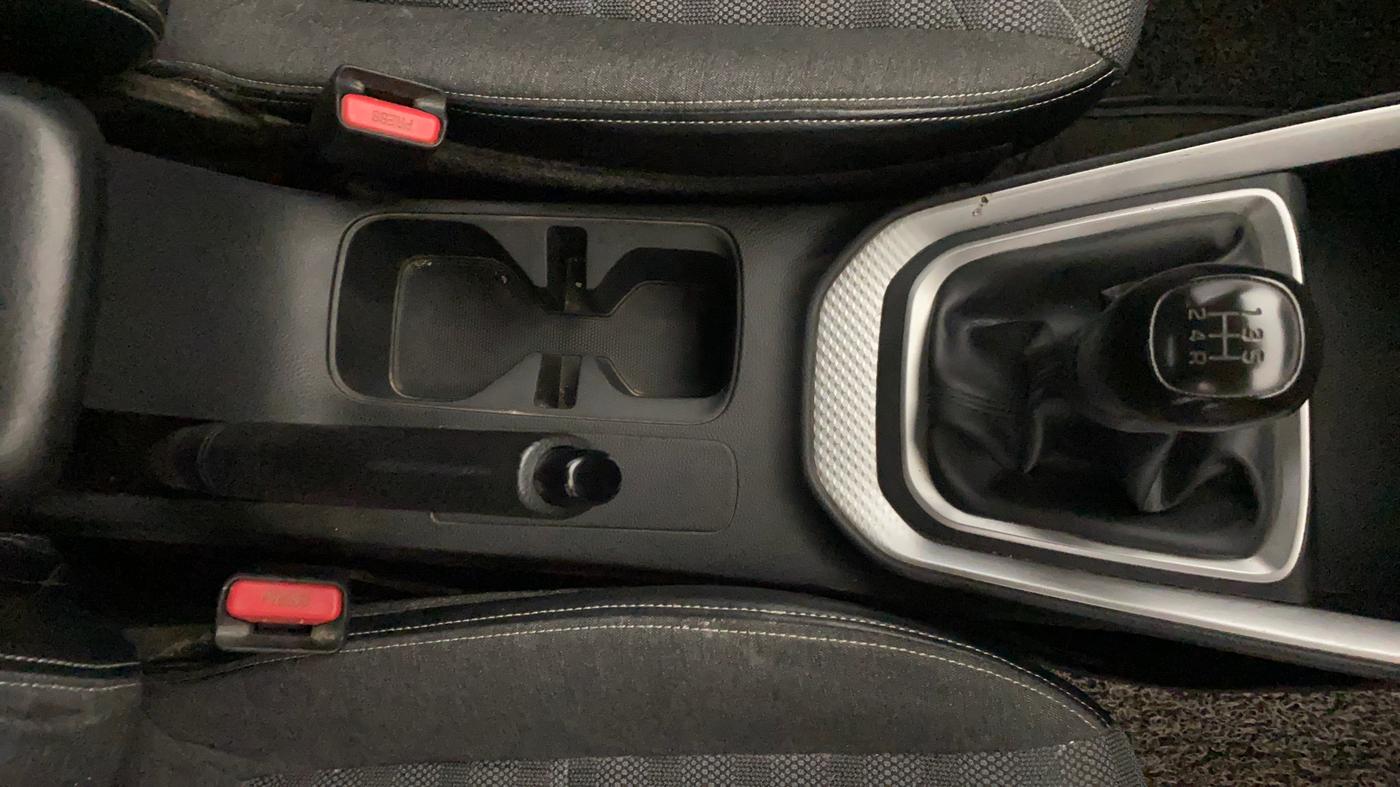 2022 KIA SONET HTK PLUS 1.2, Petrol, Manual, 61,671 km, Gear Lever