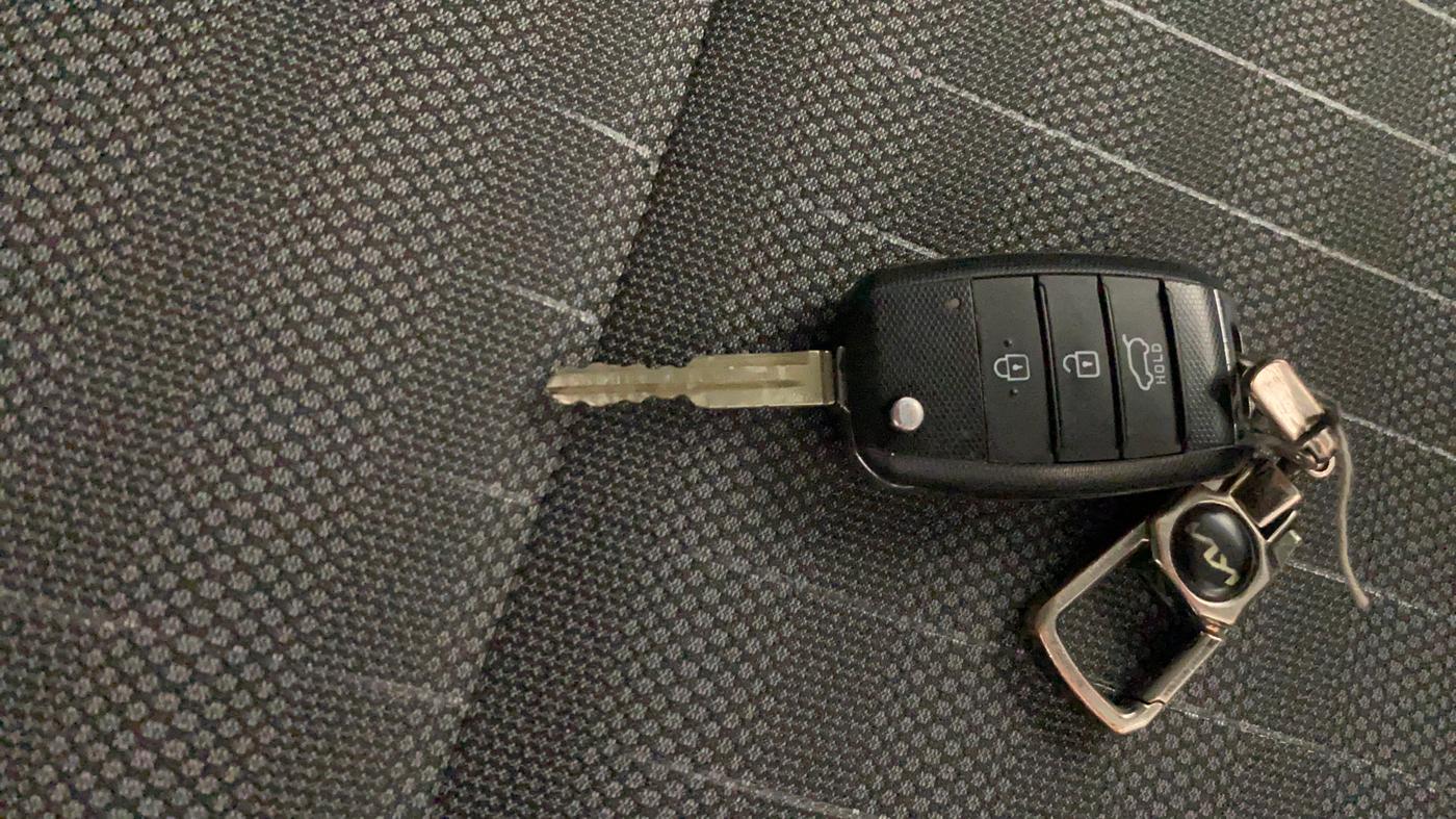 2022 KIA SONET HTK PLUS 1.2, Petrol, Manual, 61,671 km, Key Close Up