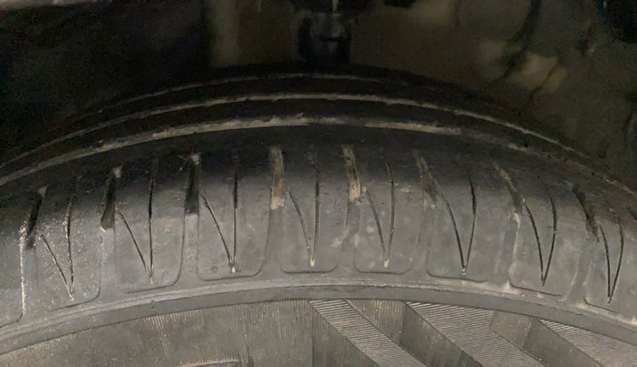 2022 KIA SONET HTK PLUS 1.2, Petrol, Manual, 61,671 km, Left Front Tyre Tread