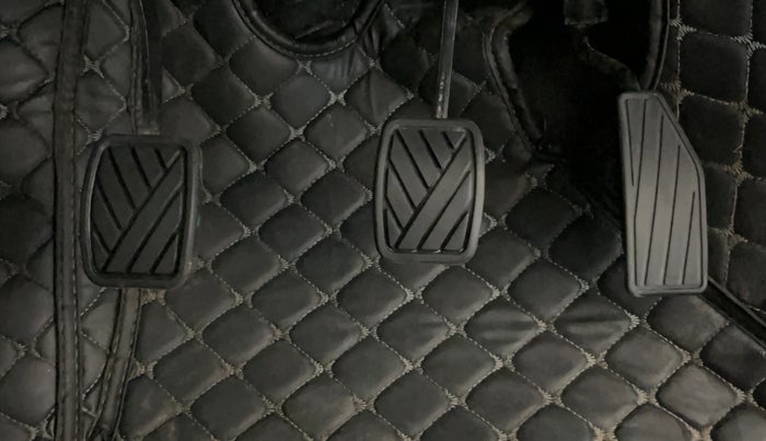 2025 Maruti New Wagon-R VXI CNG 1.0, CNG, Manual, 13,208 km, Pedals