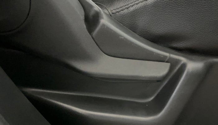 2025 Maruti New Wagon-R VXI CNG 1.0, CNG, Manual, 13,208 km, Driver Side Adjustment Panel