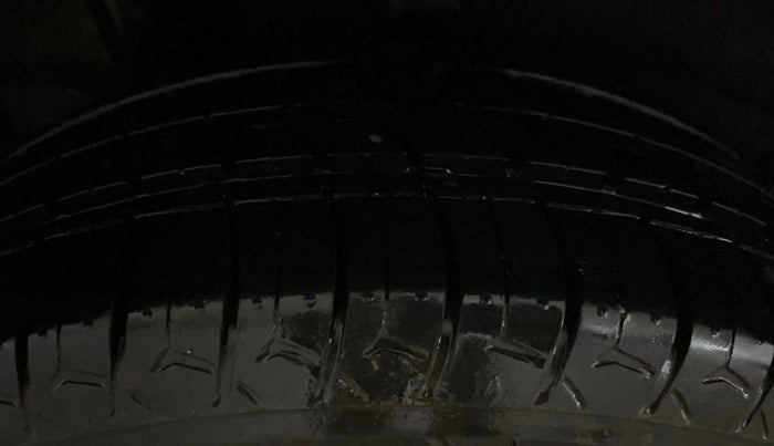 2022 Hyundai VENUE S Plus 1.2 Petrol MT, Petrol, Manual, 79,331 km, Right Rear Tyre Tread