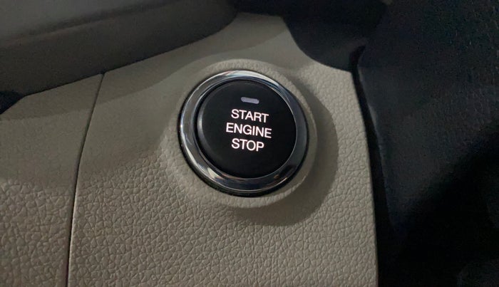 2019 Mahindra XUV300 W8 1.5 DIESEL, Diesel, Manual, 24,995 km, Keyless Start/ Stop Button