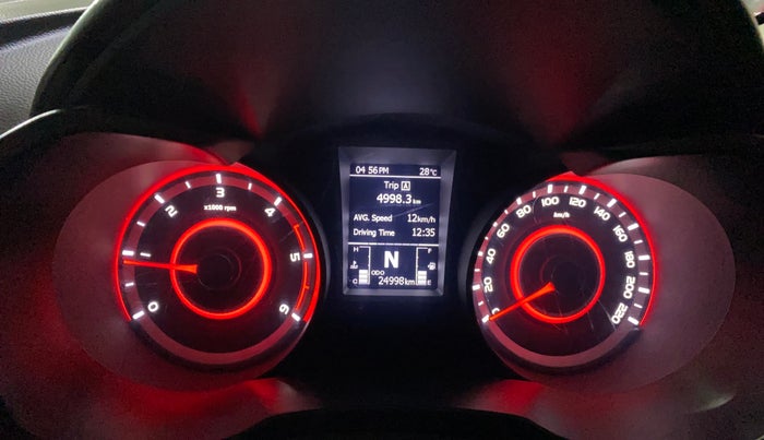 2019 Mahindra XUV300 W8 1.5 DIESEL, Diesel, Manual, 24,995 km, Odometer Image