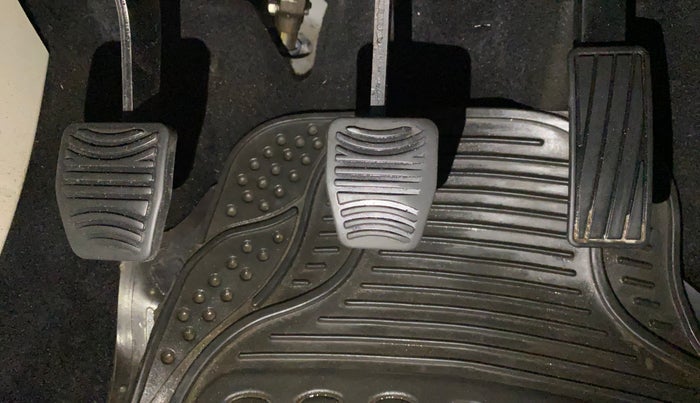 2019 Mahindra XUV300 W8 1.5 DIESEL, Diesel, Manual, 24,995 km, Pedals