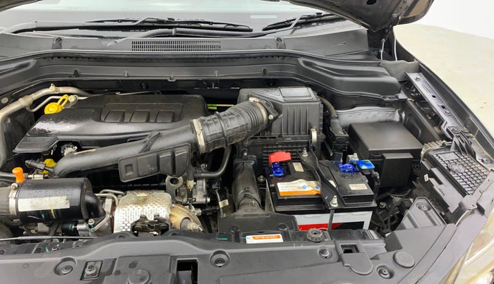 2024 Mahindra XUV 3XO AX5 1.2 L TCMPFi, Petrol, Manual, 27,203 km, Engine View - Left