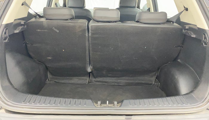 2024 Mahindra XUV 3XO AX5 1.2 L TCMPFi, Petrol, Manual, 27,203 km, Boot Inside