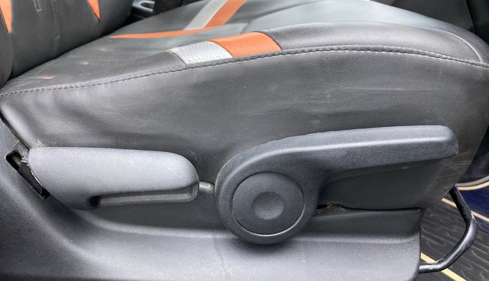 2018 Maruti S Cross ZETA 1.3 SHVS, Diesel, Manual, 92,395 km, Driver Side Adjustment Panel