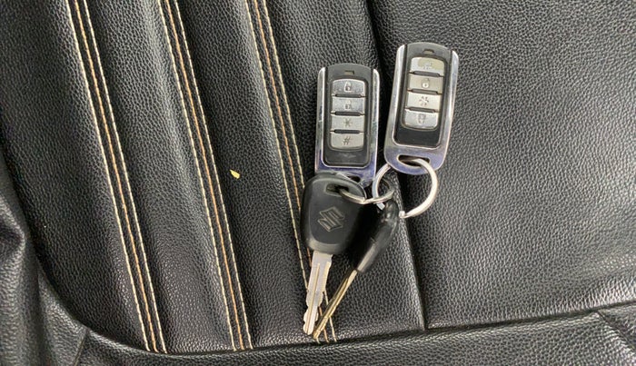 2018 Maruti Alto 800 LXI, CNG, Manual, 61,328 km, Key Close Up